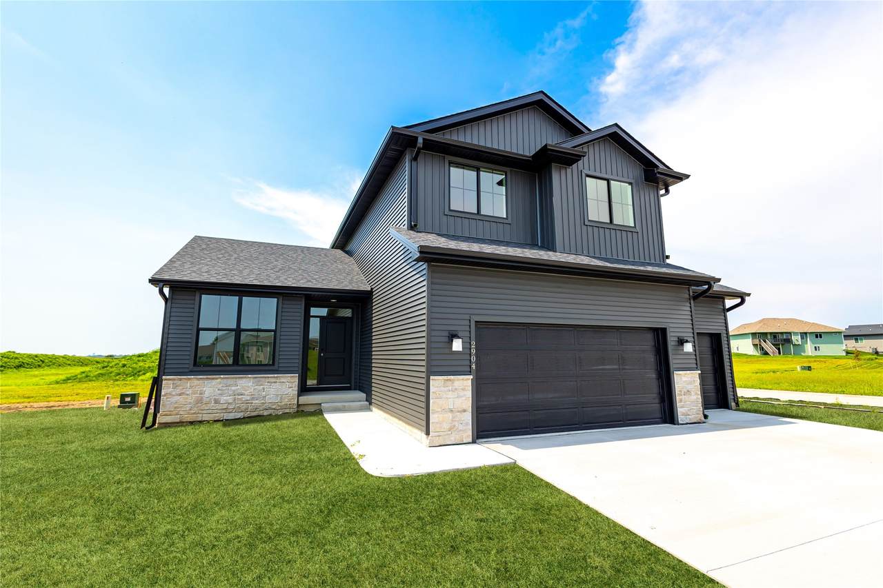 2904 6th Avenue - Photo 1