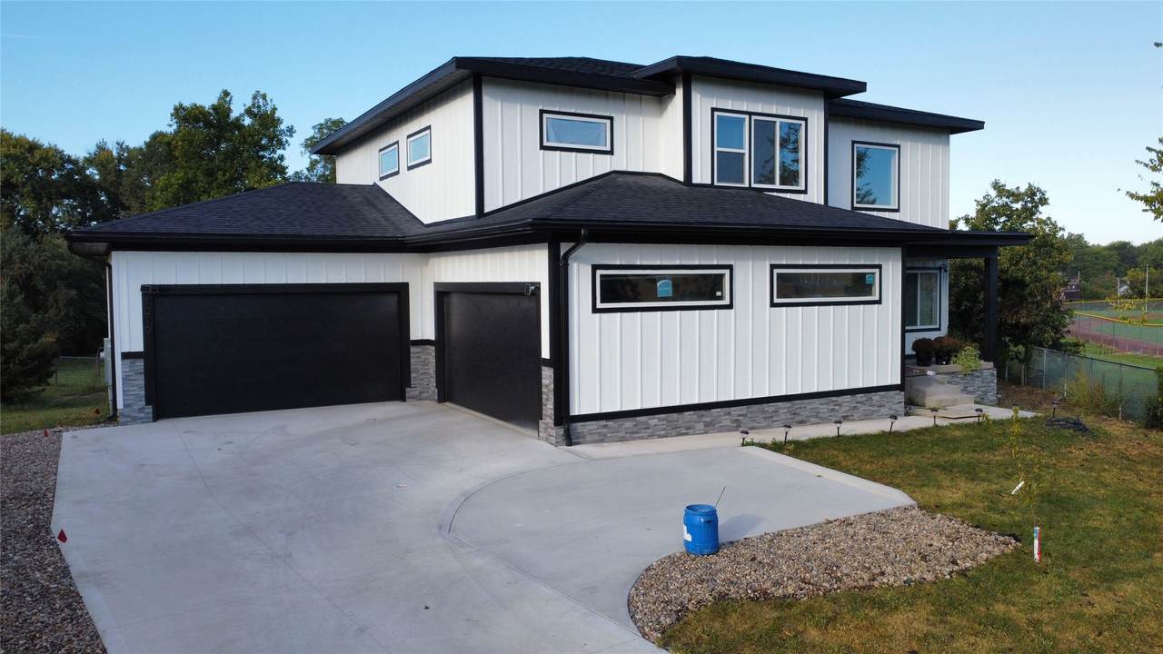 1010 Frederick Avenue - Photo 1