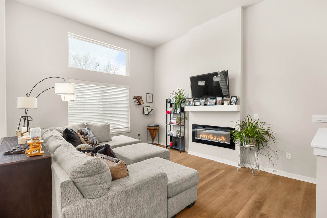 9612 Heightsview Drive - Photo 1