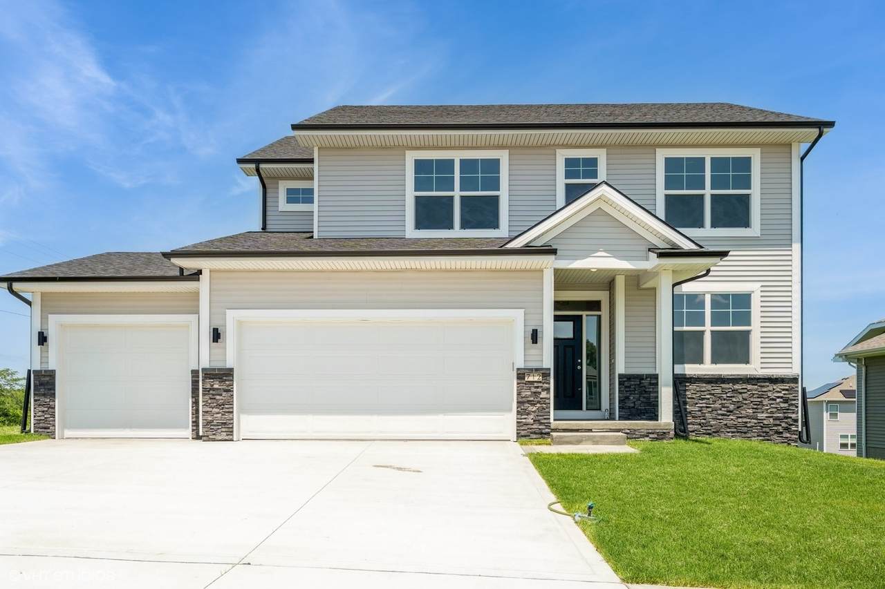 712 Meadow Road - Photo 1