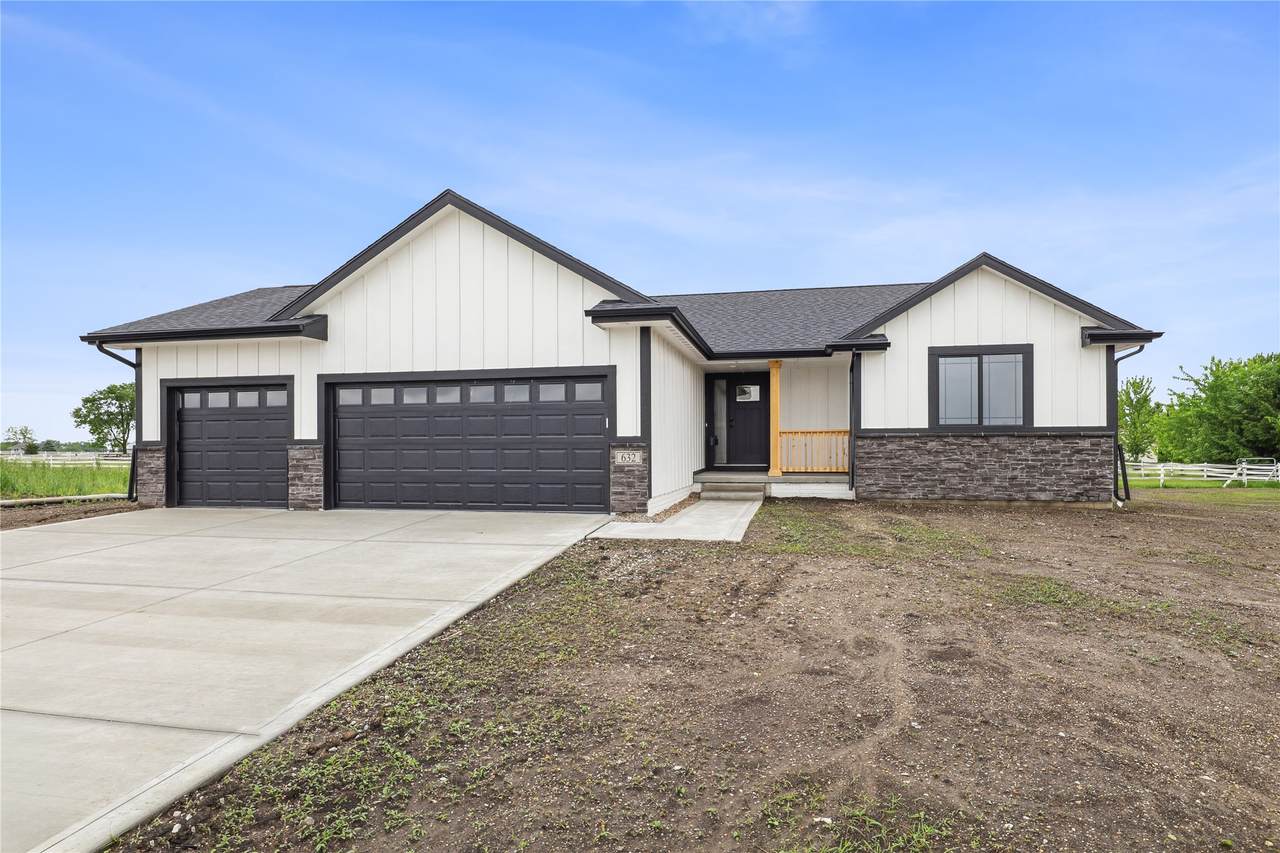 632 34th Street - Photo 1