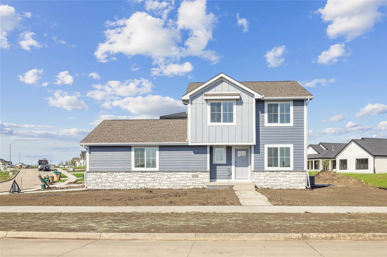 4376 Westgate Parkway - Photo 1