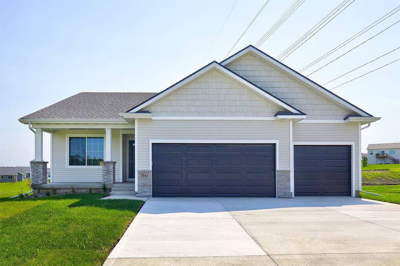 5543 167th Street - Photo 1