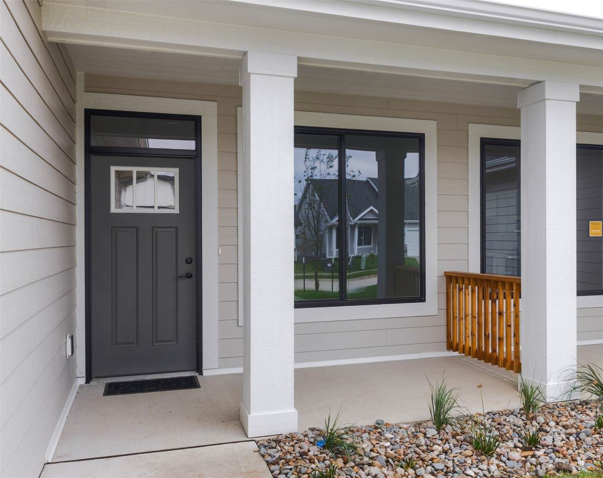 1608 Garland Avenue - Photo 1