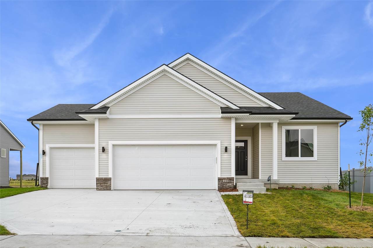 214 Cedar Drive - Photo 1