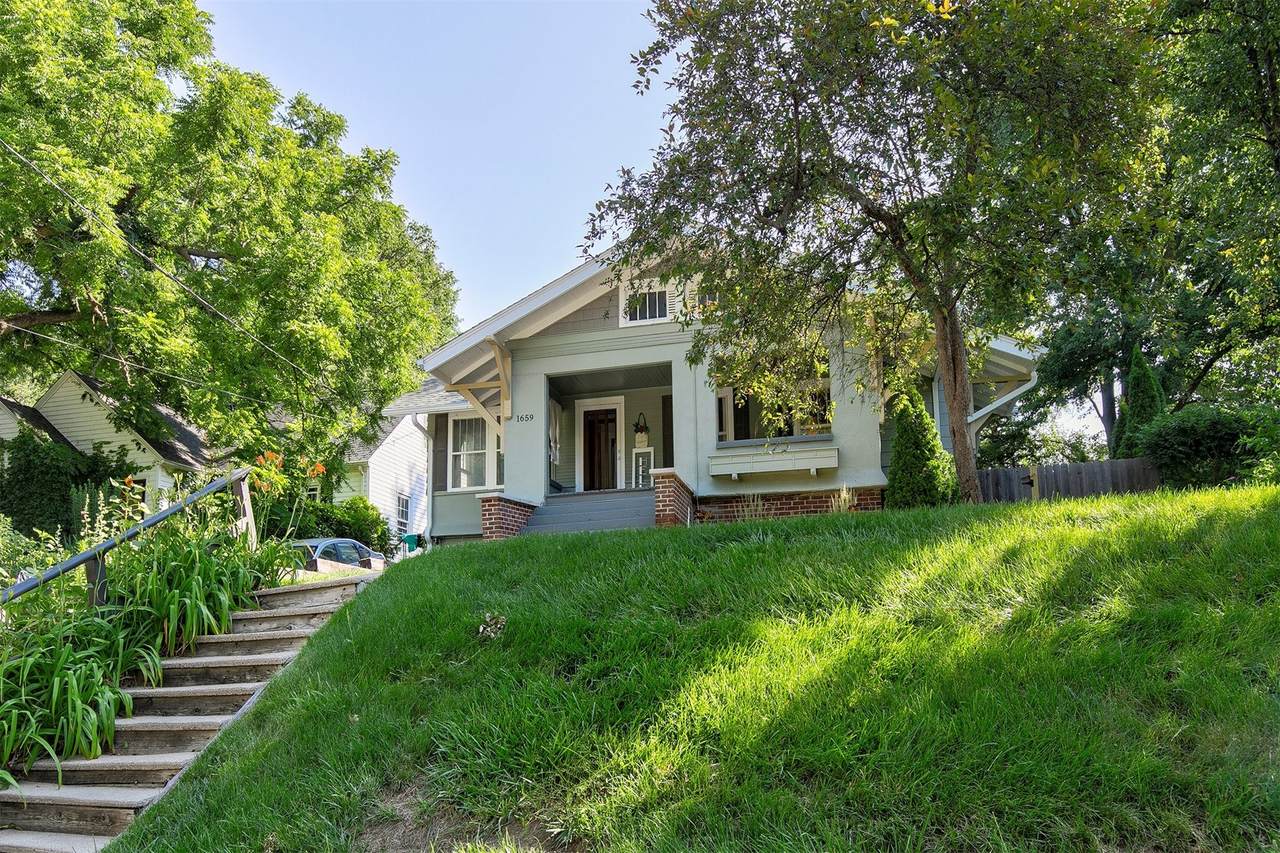 1659 Northwest Drive - Photo 1