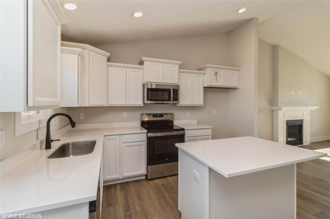 1370 Cedar Street - Photo 1