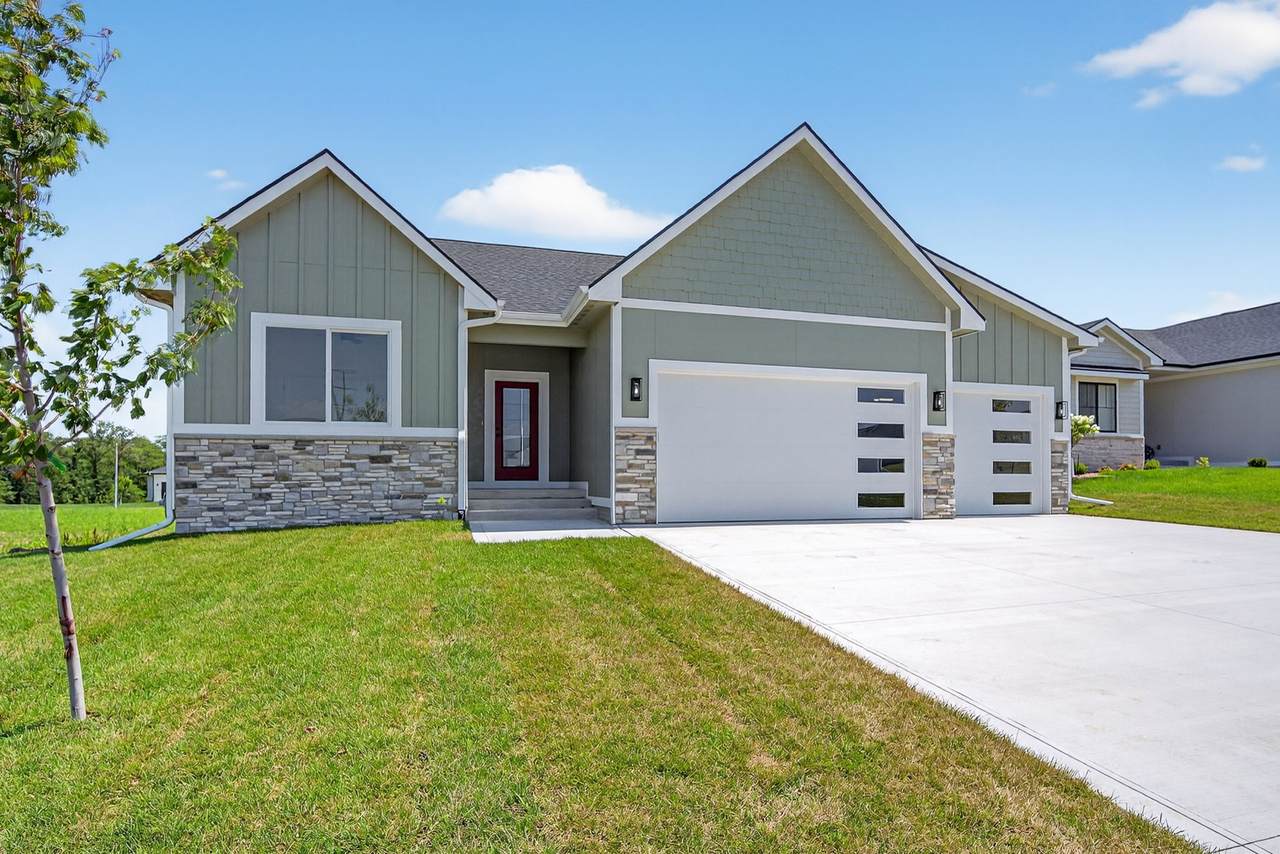 5557 165th Street - Photo 1