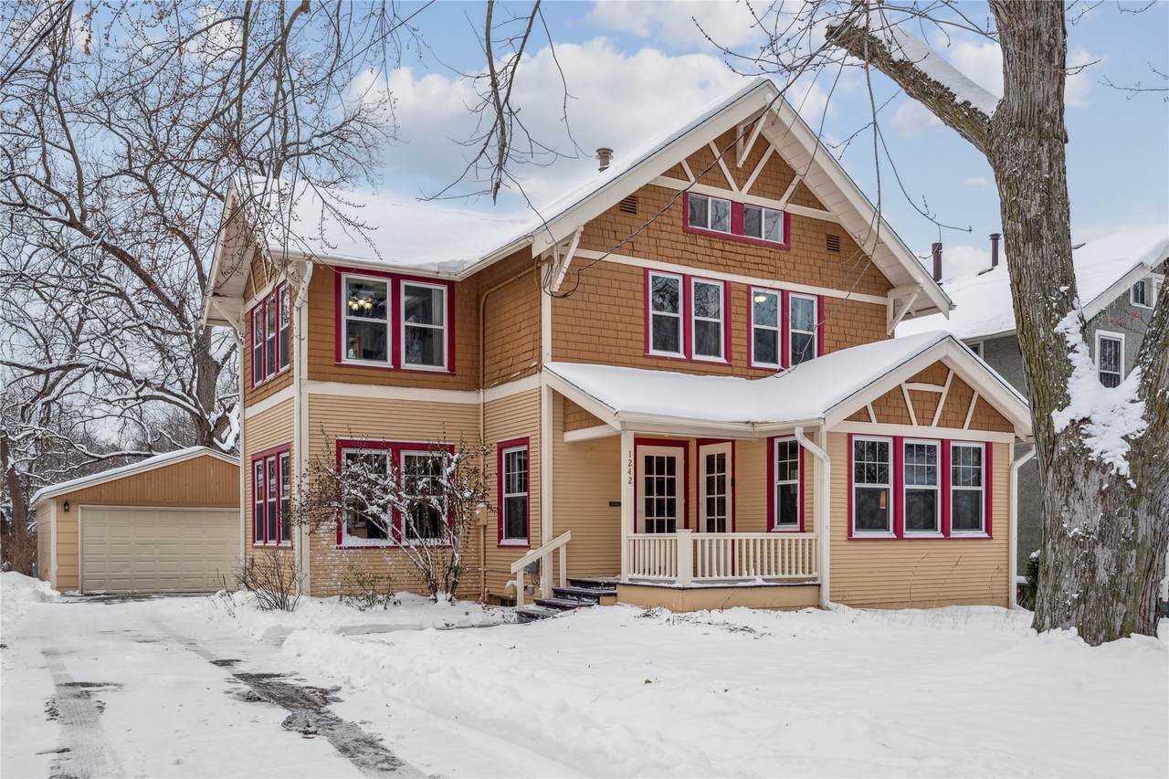 1242 37th Street - Photo 1