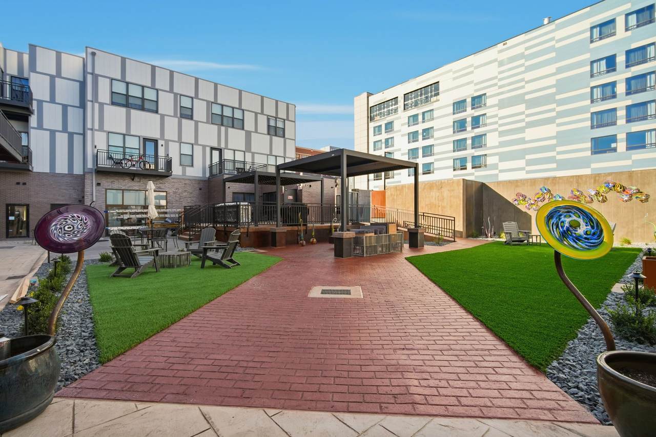 400 Locust Street - Photo 1