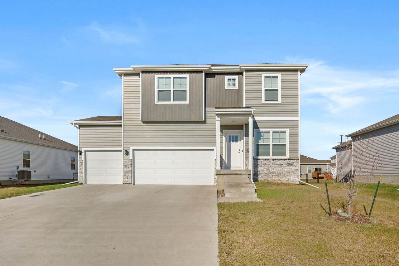 5506 145th Street - Photo 1