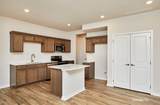 595 Venice Avenue - Photo 10