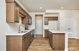 595 Venice Avenue - Photo 16