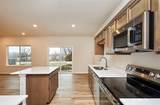 595 Venice Avenue - Photo 18