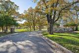 811 Burr Oaks Drive - Photo 24