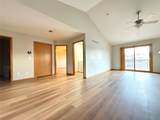 727 Ponds Edge Circle - Photo 10