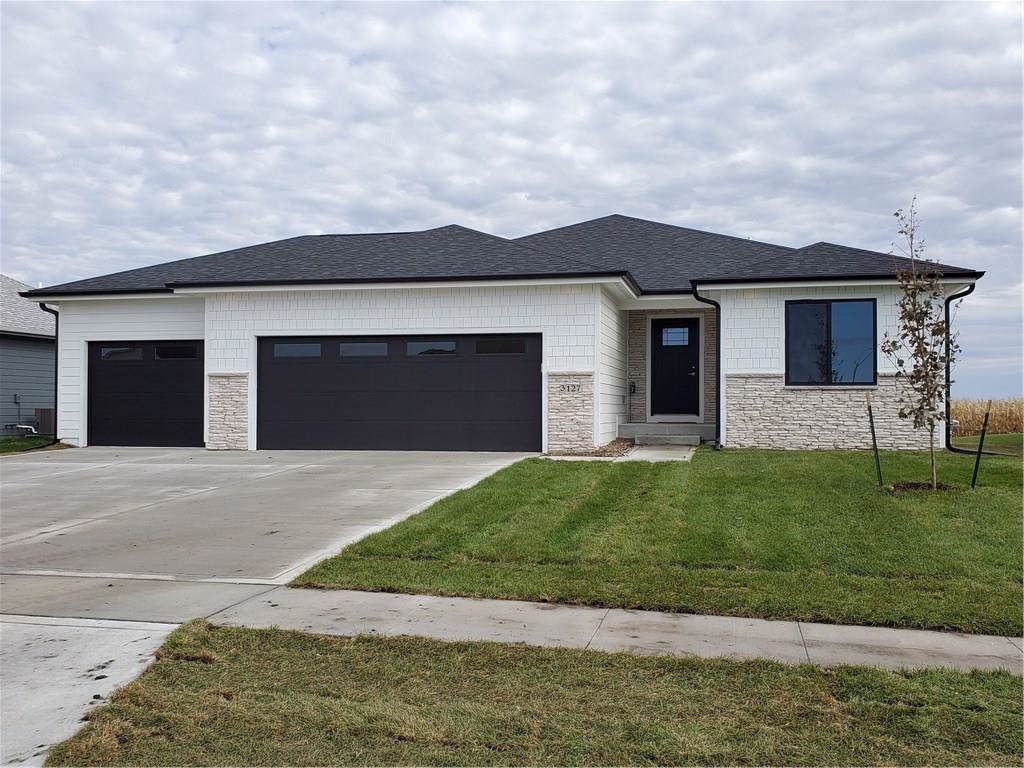 3127 4th Avenue - Photo 1 3127 4th Avenue - Photo 1