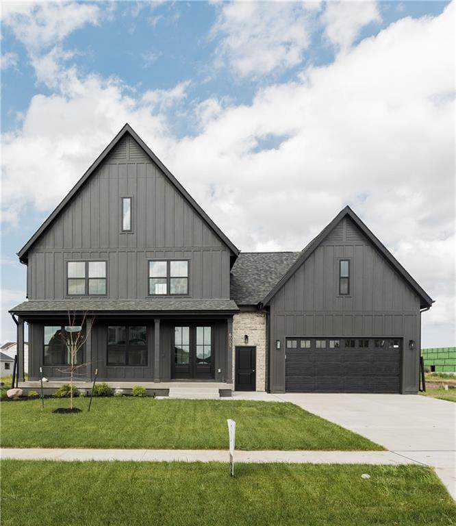 6005 Oak Drive - Photo 1