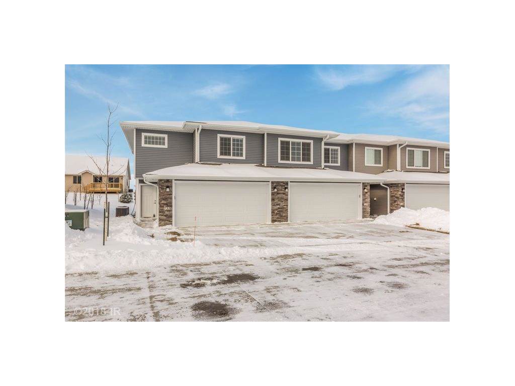 733 Macey Way - Photo 1