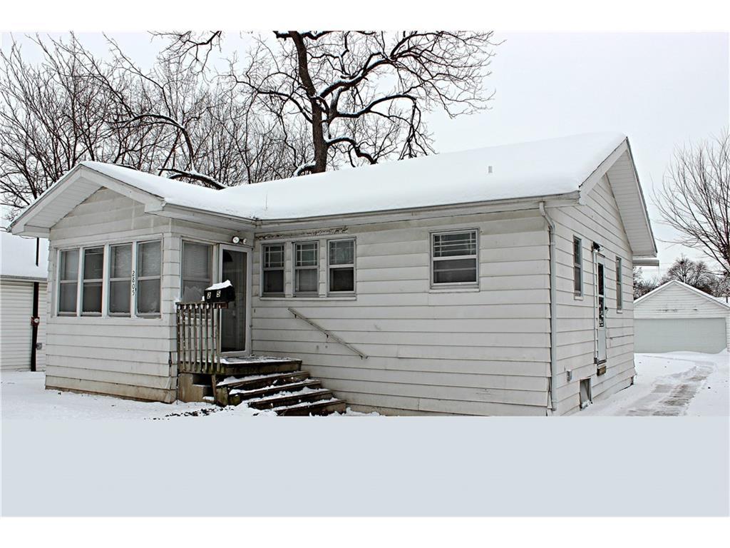 2805 Des Moines Street - Photo 1