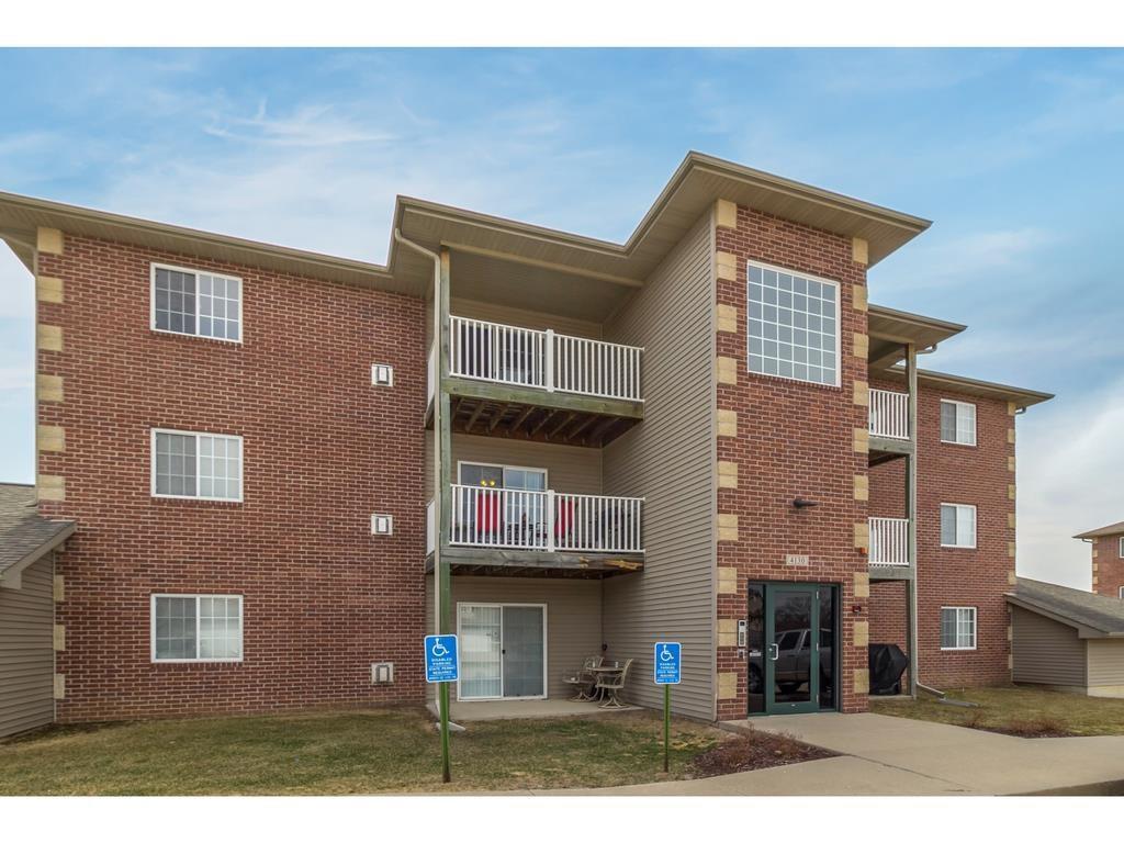 4130 100th Street - Photo 1