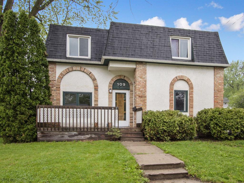 109 D Street - Photo 1