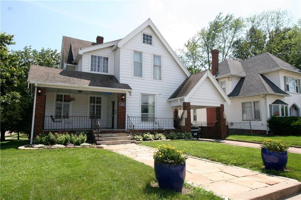 402 Maple Street - Photo 1