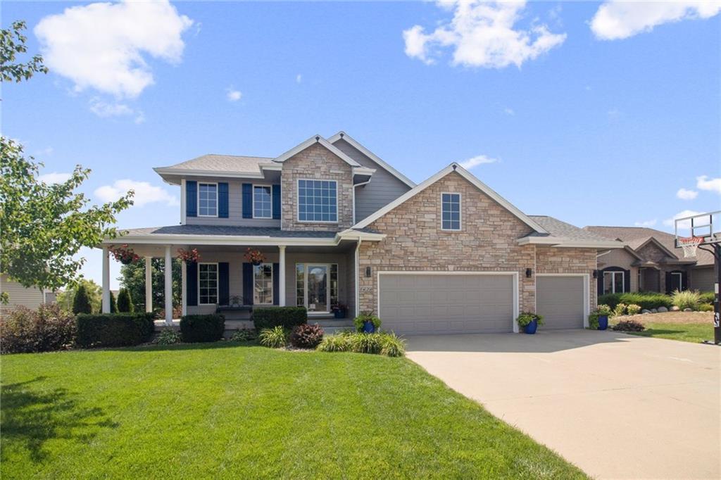 1620 Pinewood Court - Photo 1