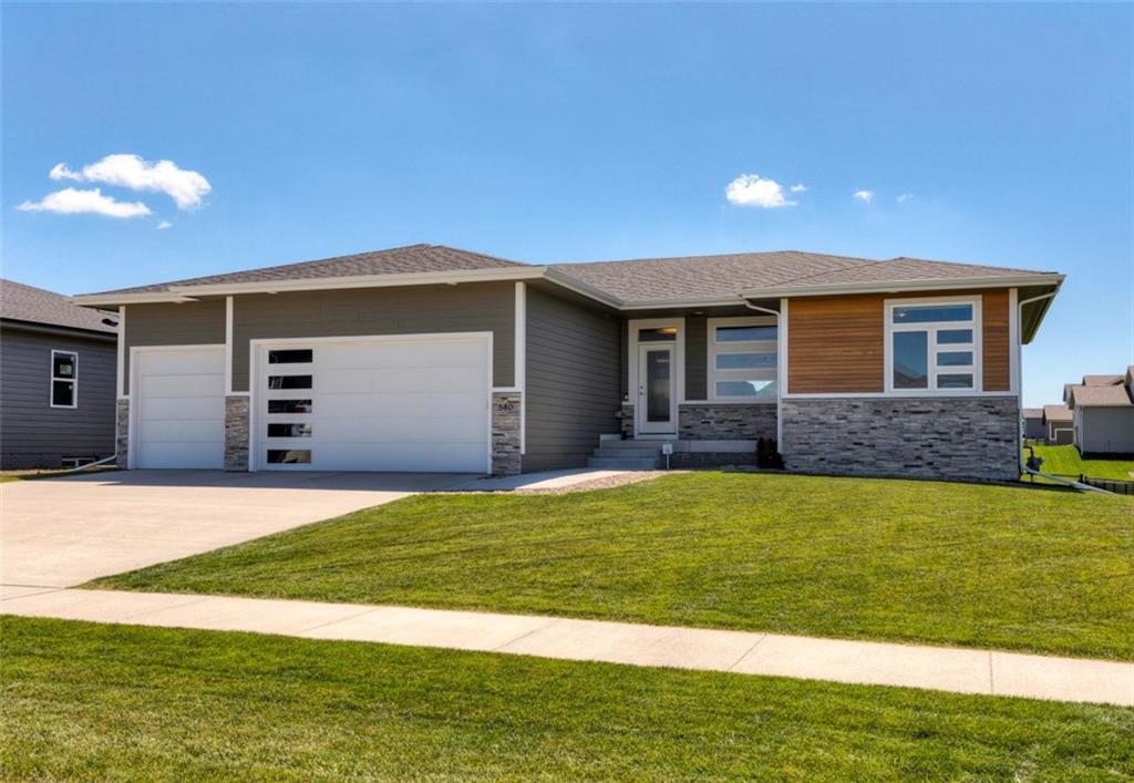 580 Dellwood Drive - Photo 1