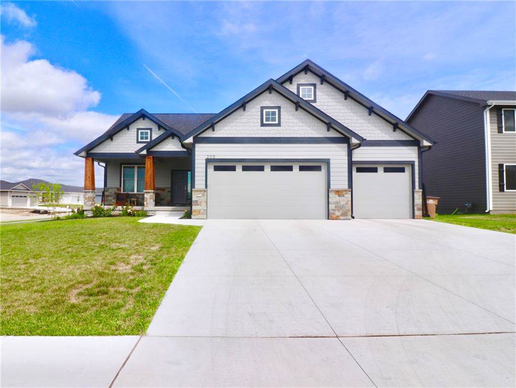 205 32nd Street - Photo 1