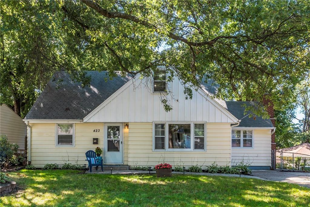 423 Holcomb Avenue - Photo 1
