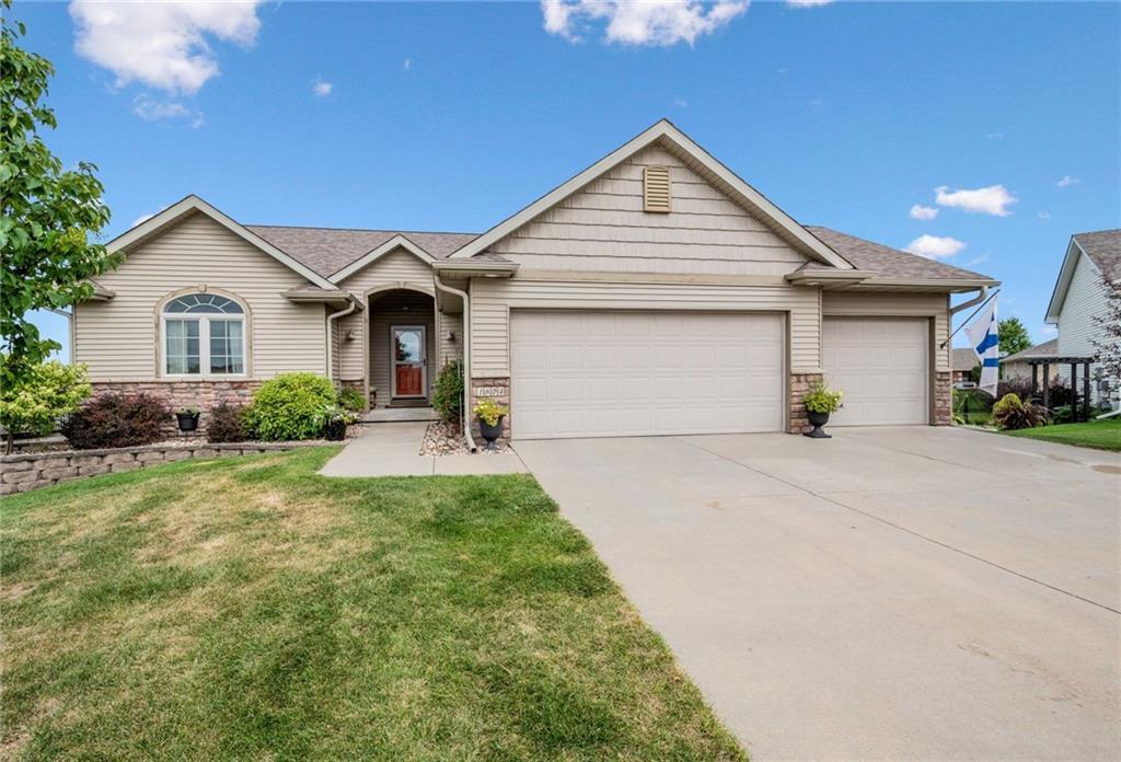1604 Dogwood Court - Photo 1