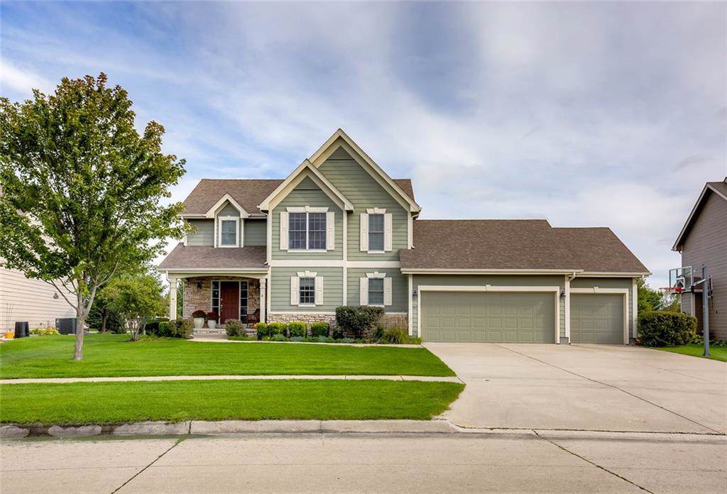207 Oakmont Drive - Photo 1