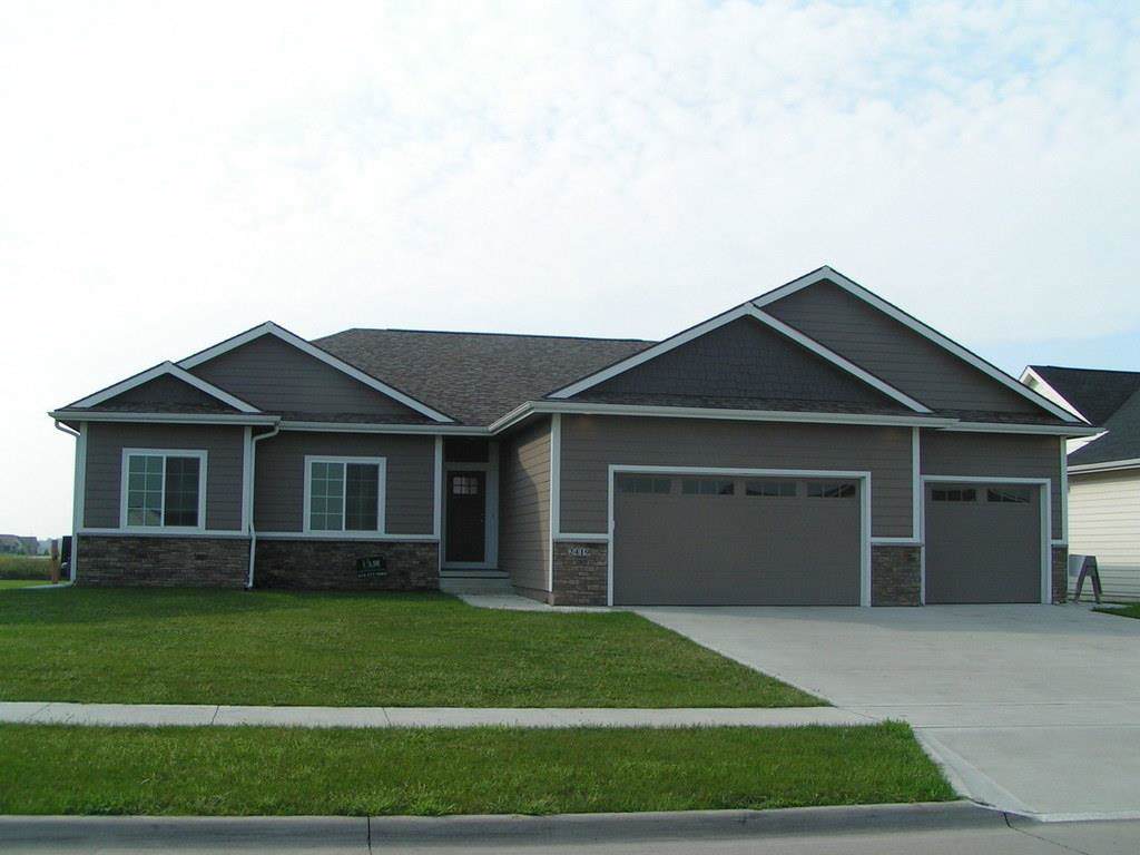 2419 40th Street - Photo 1