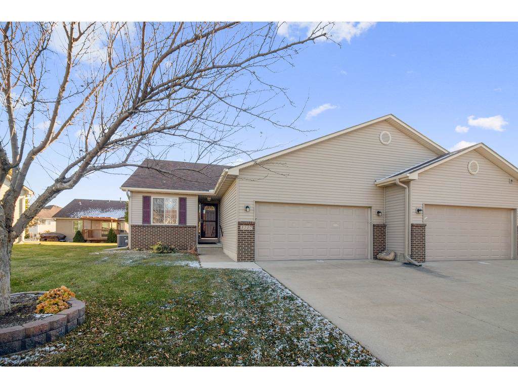 3117 Turnberry Drive - Photo 1