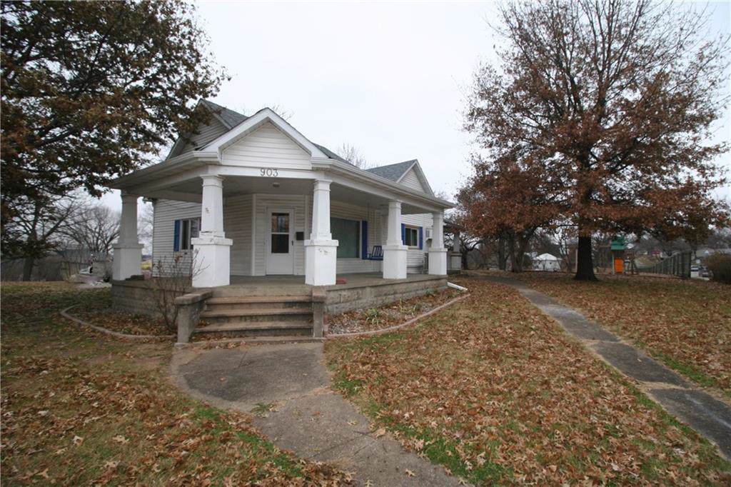 903 Maple Street - Photo 1
