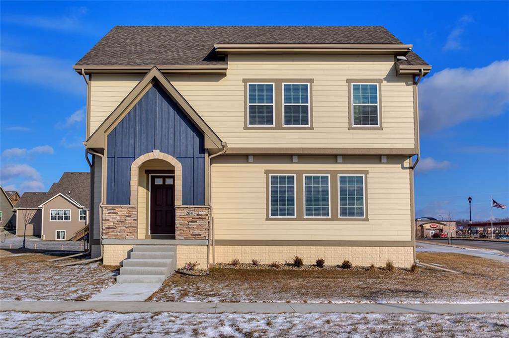 204 16th Street - Photo 1