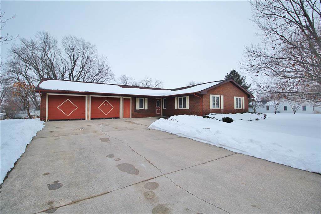 411 Park Street - Photo 1