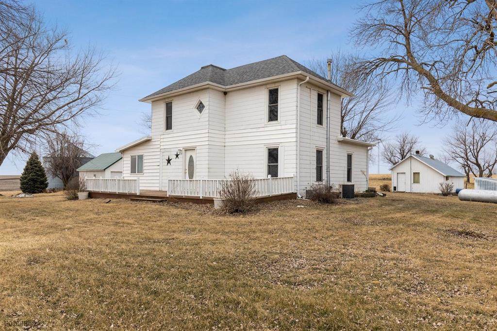 1189 Quebec Avenue - Photo 1