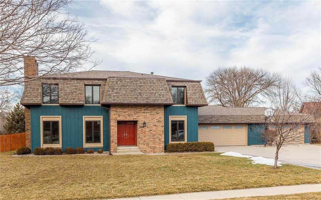 3008 Eisenhower Circle - Photo 1