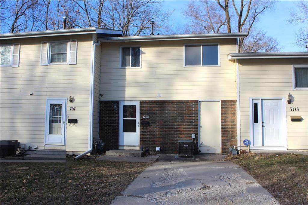705 Meadow Place - Photo 1