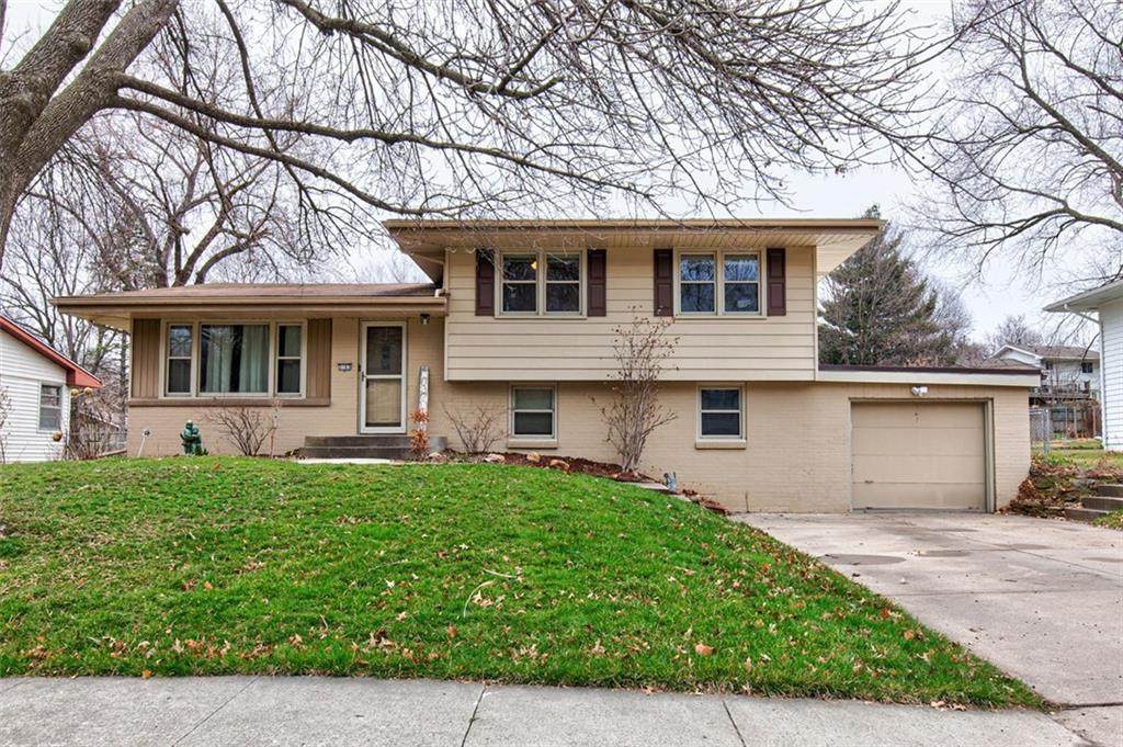 3103 Hillsdale Drive - Photo 1