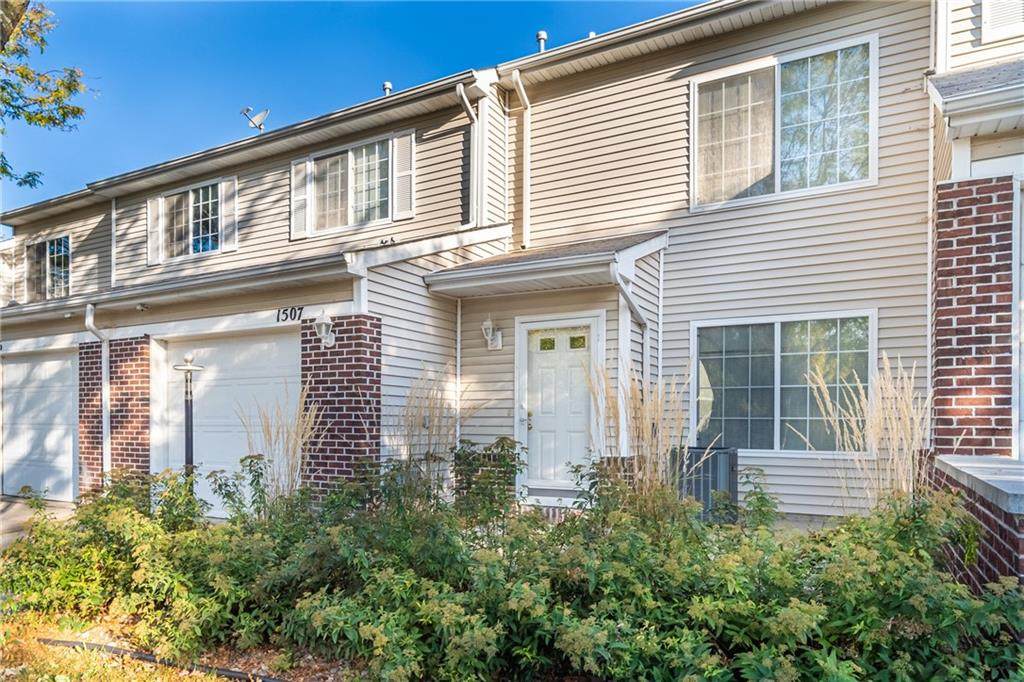5221 Village Run Avenue - Photo 1