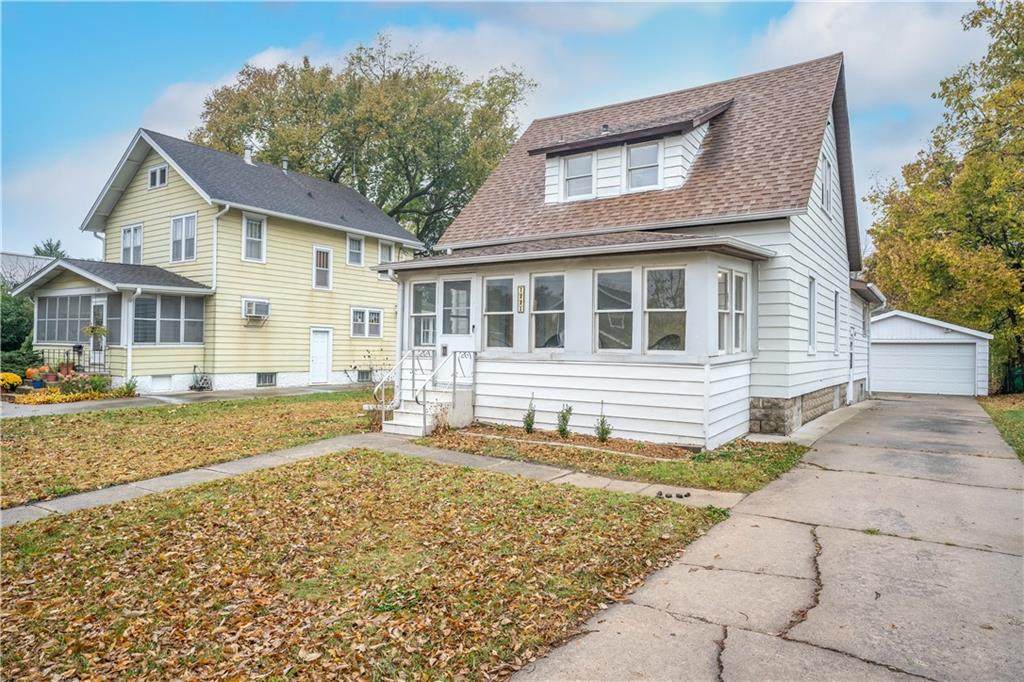 1221 Burnett Avenue - Photo 1