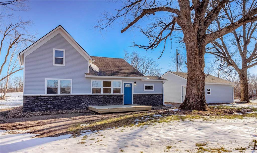2160 Owl Avenue - Photo 1