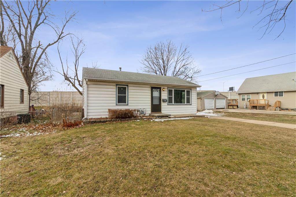 2128 Searle Street - Photo 1