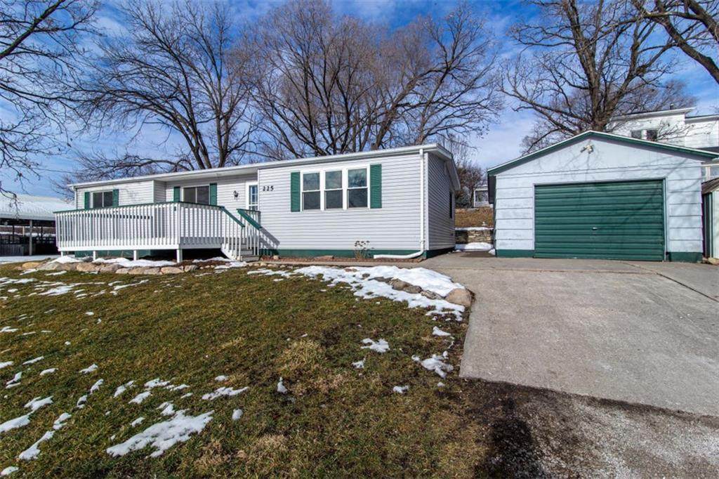 225 G Avenue - Photo 1