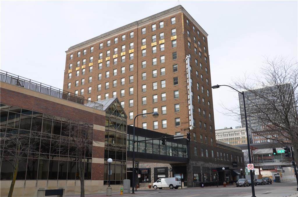 400 Walnut Street - Photo 1