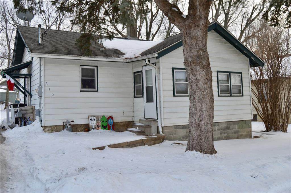 612 Park Avenue - Photo 1