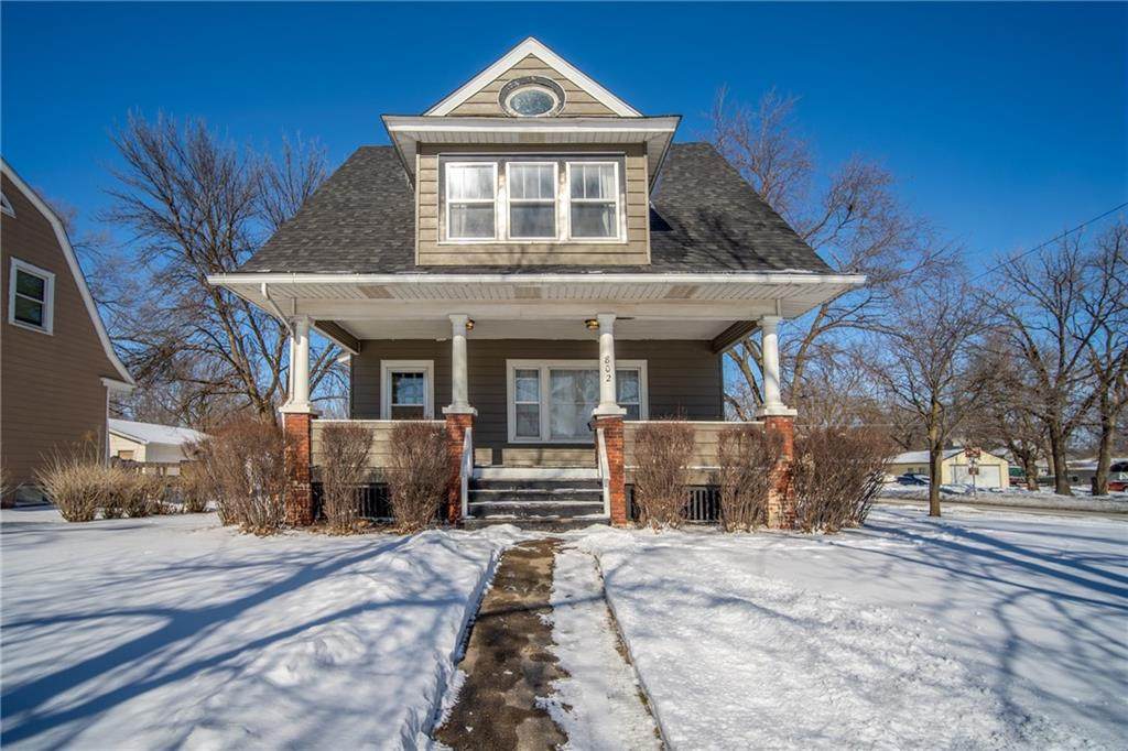 802 Rapids Street - Photo 1